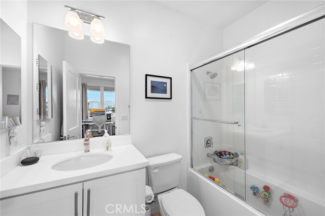Detail Gallery Image 18 of 25 For 339 Ford Rd, Costa Mesa,  CA 92627 - 2 Beds | 2/1 Baths