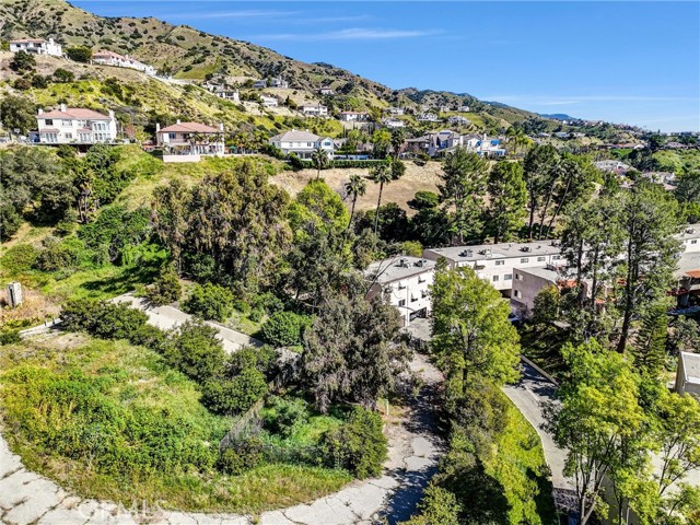 Detail Gallery Image 28 of 37 For 8038 via Pompeii, Burbank,  CA 91504 - 3 Beds | 3 Baths