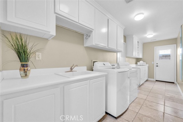 Detail Gallery Image 15 of 45 For 3328 S Crawford, Santa Ana,  CA 92704 - 5 Beds | 4/1 Baths