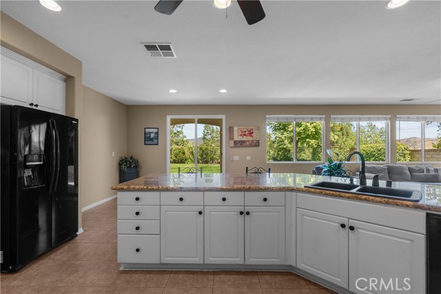 29266 Mission Trail Lane, Valencia CA: https://media.crmls.org/medias/49e8d3f5-78ab-4ad7-9f8e-d66266cca26f.jpg