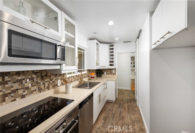 Detail Gallery Image 15 of 32 For 810 W Route 66, Glendora,  CA 91740 - 3 Beds | 2 Baths