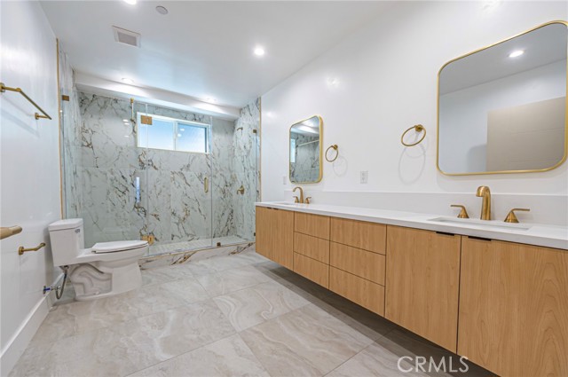 Detail Gallery Image 9 of 19 For 242 N Dillon, Silver Lake Los Angeles,  CA 90026 - 4 Beds | 2 Baths
