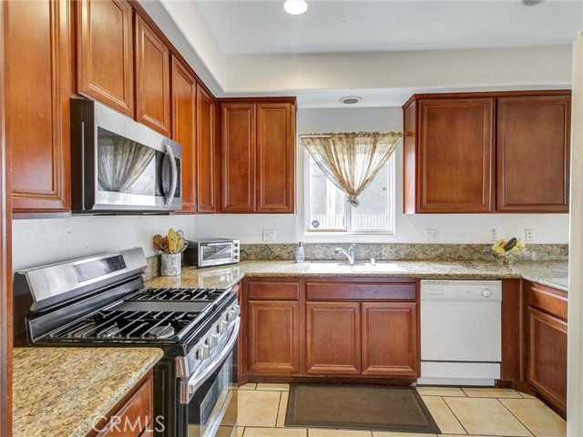 Detail Gallery Image 11 of 50 For 619 E Realty St, Carson,  CA 90745 - 3 Beds | 2/1 Baths