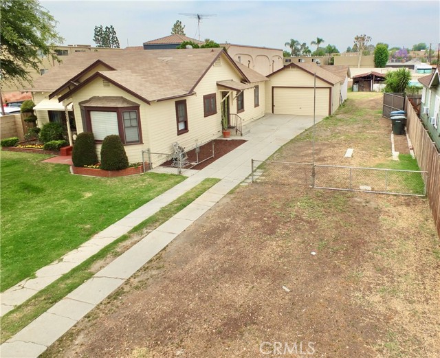10505 Artesia Blvd., Bellflower CA: https://media.crmls.org/medias/49eb5c27-fd1a-40bf-a7ed-0f9580e017b7.jpg