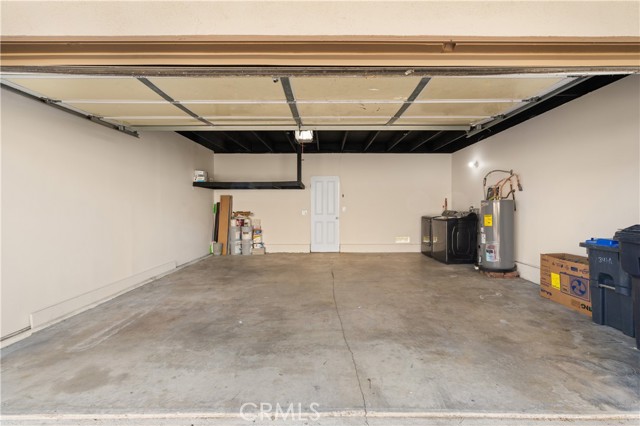 341 Carriage Drive, Santa Ana CA: https://media.crmls.org/medias/49eb6f18-f349-4595-8f61-f671be456eb5.jpg