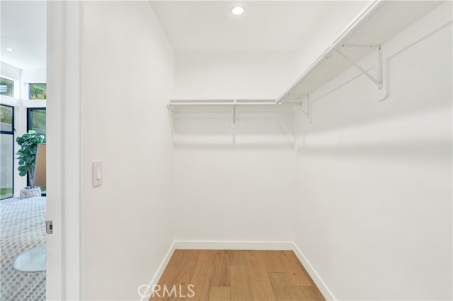 Detail Gallery Image 18 of 45 For 3949 Glenalbyn Dr, Los Angeles,  CA 90065 - 3 Beds | 2/1 Baths