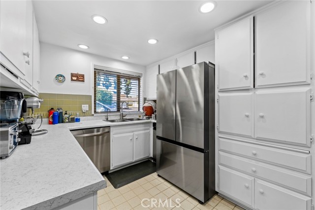 3225 Topaz Lane, Fullerton CA: https://media.crmls.org/medias/49ed91d9-dc4a-4c5b-835e-f474361f8bb6.jpg