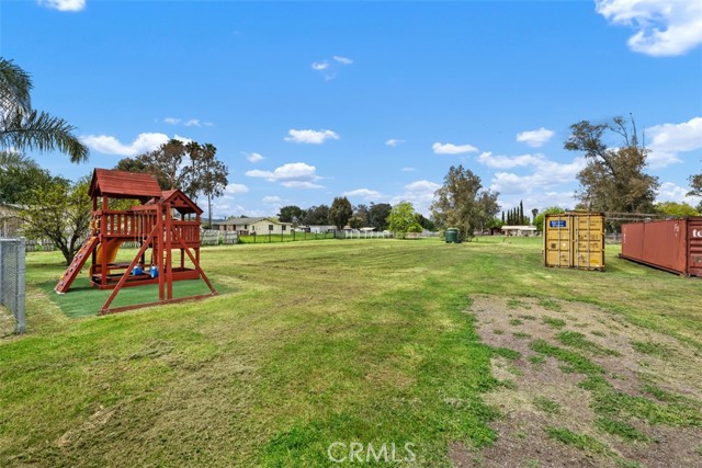 142 Hope Street, Ramona CA: https://media.crmls.org/medias/49ed9416-0e05-449d-ae0e-c01fadb5ac1e.jpg