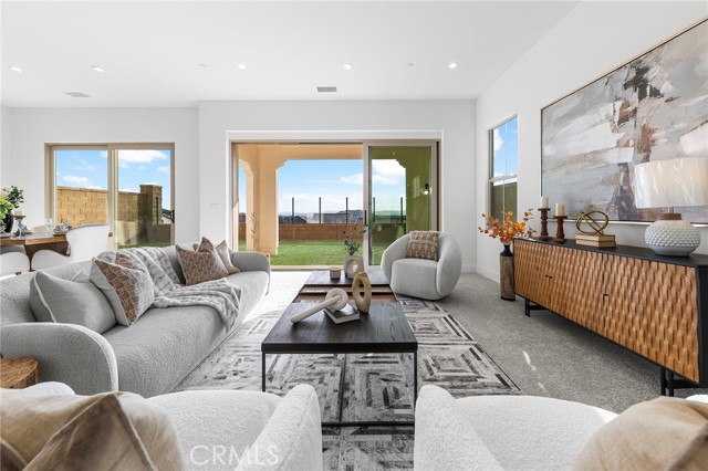 118 sunnybank Boulevard, Irvine CA: https://media.crmls.org/medias/49edaea9-65d9-4794-8866-4ee1842db4a0.jpg