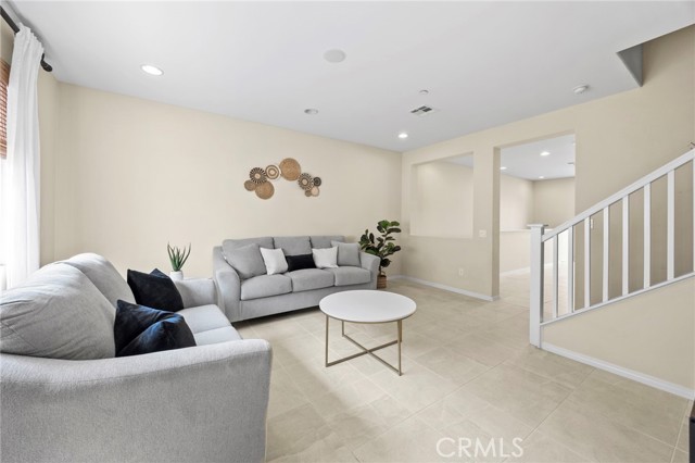 17539 Riverstone Court, Fountain Valley CA: https://media.crmls.org/medias/49ee98c0-9a31-460f-8b15-4f434aca6cac.jpg