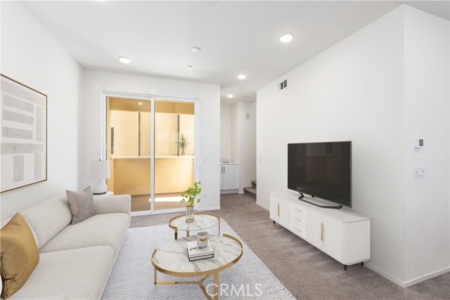 5341 Calle Rockfish, San Diego CA: https://media.crmls.org/medias/49eeb8b5-80db-4b25-88ad-76e08fdbd6c1.jpg