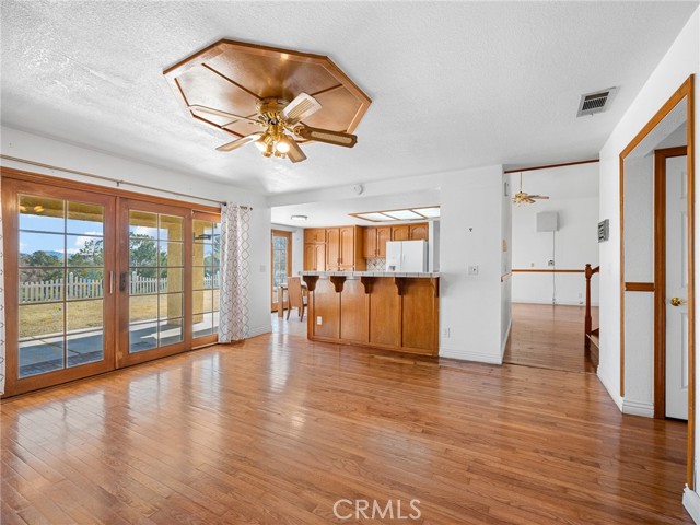 Detail Gallery Image 13 of 48 For 27921 Evergreen, Helendale,  CA 92342 - 3 Beds | 3 Baths