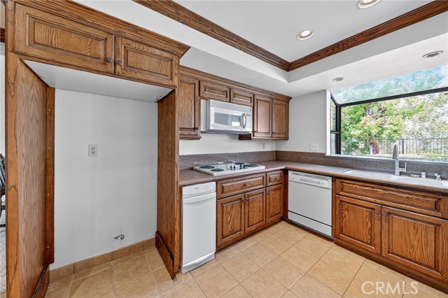 Detail Gallery Image 16 of 54 For 314 Smokeridge Ter, Anaheim Hills,  CA 92807 - 5 Beds | 3 Baths