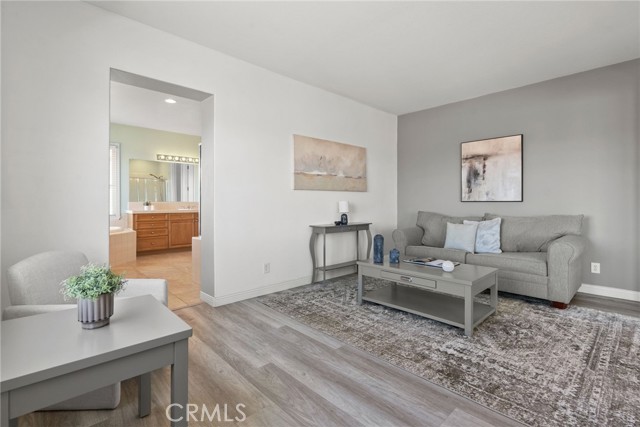 21 Plaza Modena, Lake Elsinore CA: https://media.crmls.org/medias/49f04d02-f53f-4456-872e-cbd09cb46dc5.jpg