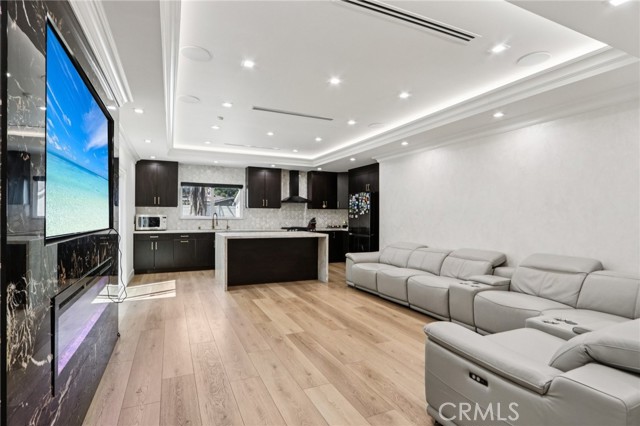 16751 Devonshire Street, Granada Hills CA: https://media.crmls.org/medias/49f09683-1734-44fe-9c6b-e45effc750bd.jpg