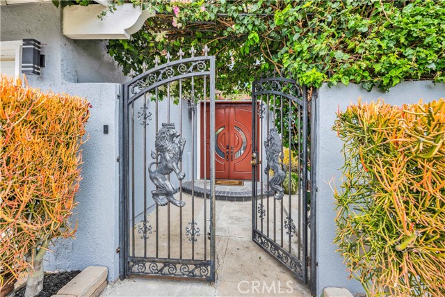 Detail Gallery Image 5 of 56 For 17830 Winterberry St, Fountain Valley,  CA 92708 - 5 Beds | 3 Baths