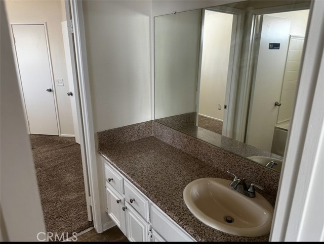 Detail Gallery Image 13 of 33 For 13675 Riverstone Dr, Victorville,  CA 92392 - 3 Beds | 2/1 Baths