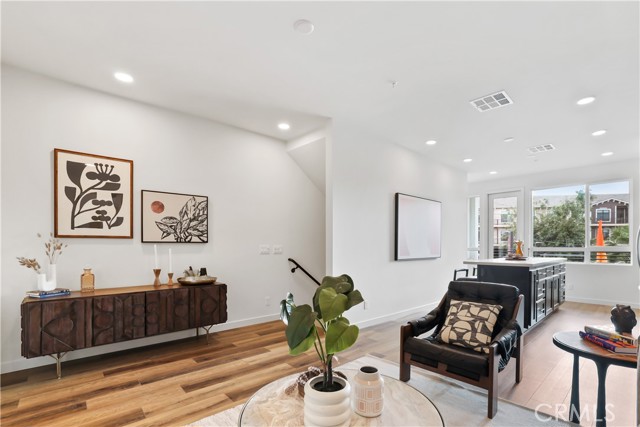 Detail Gallery Image 7 of 21 For 29 Bigsby Dr, Stanton,  CA 90680 - 2 Beds | 2/1 Baths