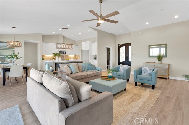 Detail Gallery Image 9 of 64 For 21960 Ramona, Apple Valley,  CA 92307 - 4 Beds | 2/1 Baths