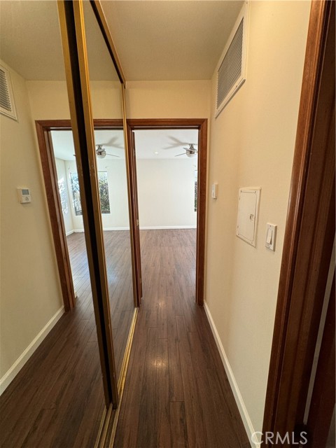 365 Burchett Street, Glendale CA: https://media.crmls.org/medias/49f1aa05-7736-4ded-96d0-8ef67dfb146a.jpg