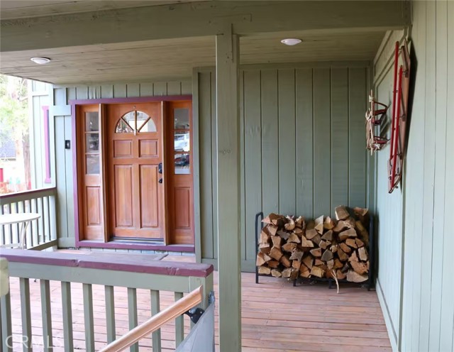 Detail Gallery Image 3 of 43 For 26249 Alpine, Twin Peaks,  CA 92391 - 4 Beds | 3 Baths