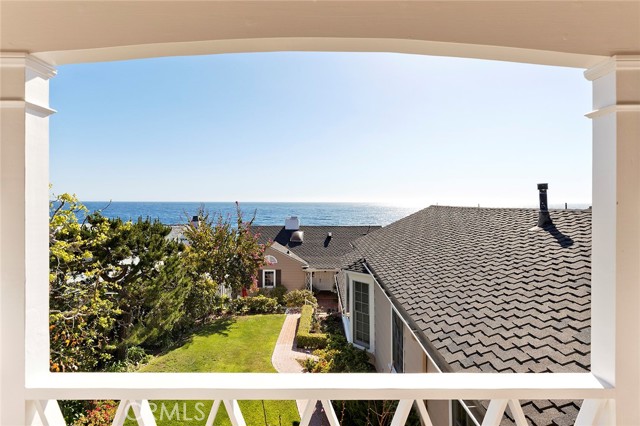 1259 Cliff Drive, Laguna Beach CA: https://media.crmls.org/medias/49f28a0a-d351-43e9-93c6-8d28fad1a178.jpg