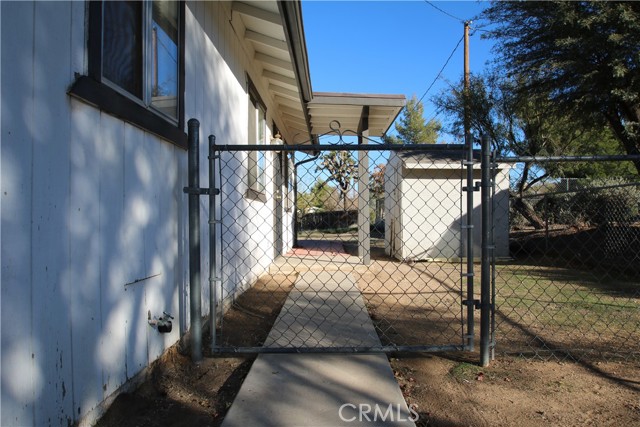 Detail Gallery Image 4 of 9 For 7775 Hopi, Yucca Valley,  CA 92284 - 2 Beds | 1 Baths