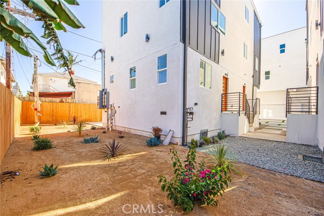 3442 Potomac Avenue, Los Angeles, California 90016, ,Multi-Family,For Sale,Potomac,BB25047888