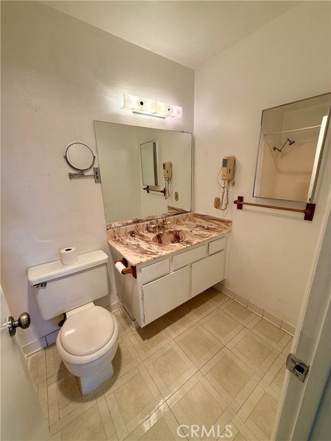 Detail Gallery Image 24 of 31 For 4727 W 147th St #202,  Lawndale,  CA 90260 - 2 Beds | 2 Baths
