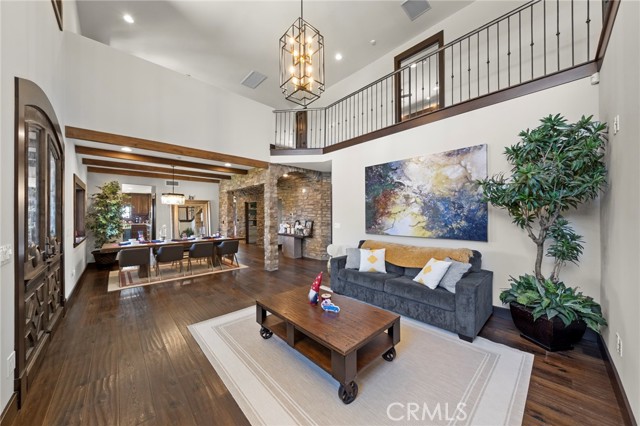 29732 Arroyo Oak Lane, Castaic CA: https://media.crmls.org/medias/49f2eccd-ee80-4f2e-8000-50f5059902a7.jpg