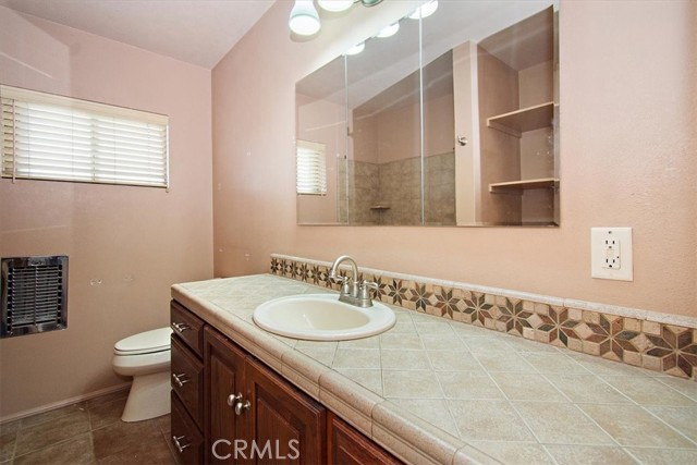 Detail Gallery Image 12 of 17 For 35571 Bella Vista Dr, Yucaipa,  CA 92399 - 3 Beds | 1/1 Baths