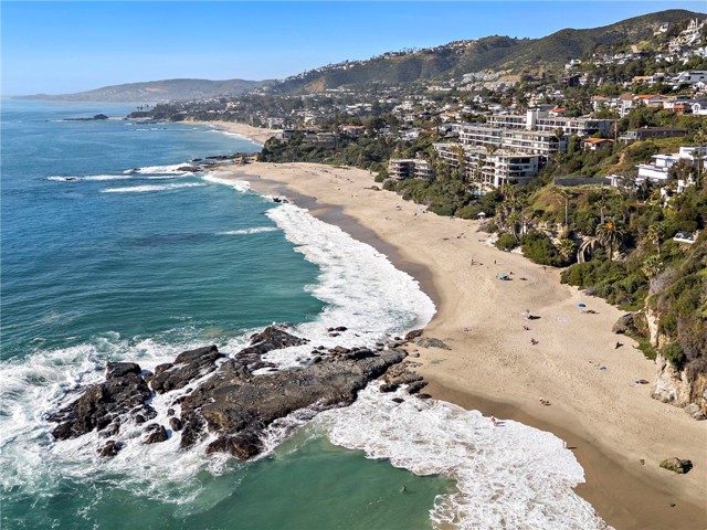 Detail Gallery Image 29 of 41 For 31571 Bluff Dr, Laguna Beach,  CA 92651 - 3 Beds | 3 Baths