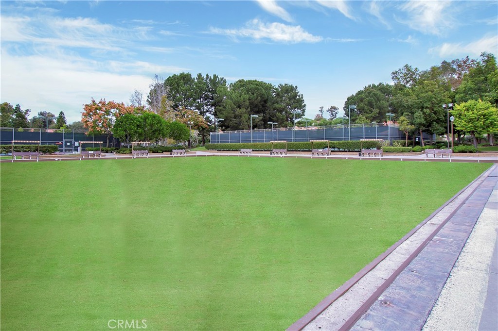 https://media.crmls.org/medias/49f425d2-20e0-4840-b228-c500460b6170.jpg?preset=X-Large