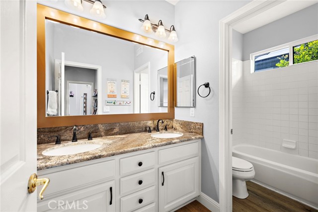 27 Raleigh Court, Coto de Caza CA: https://media.crmls.org/medias/49f4cc48-144c-4f39-8f36-62135d5dc41f.jpg