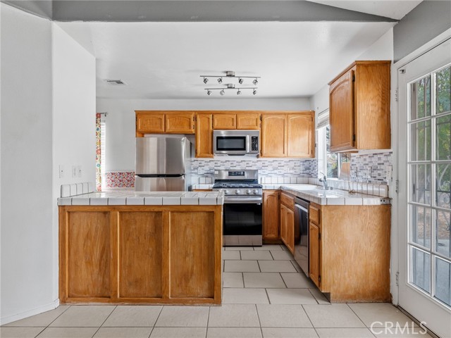 16409 Pauhaska Court, Apple Valley CA: https://media.crmls.org/medias/49f4ecb6-8c73-42d7-8bba-b6793ec8b5fa.jpg