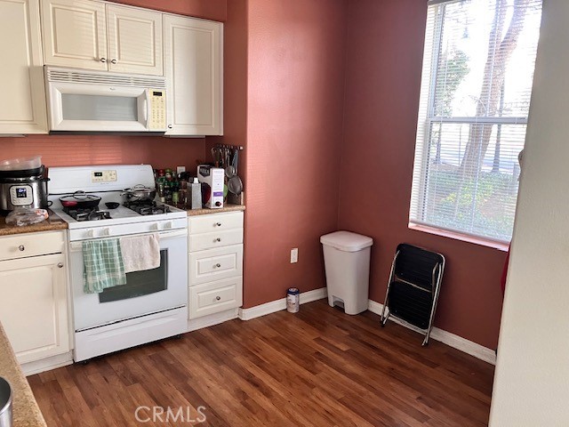 Detail Gallery Image 10 of 12 For 3134 Watermarke Pl, Irvine,  CA 92612 - 2 Beds | 2 Baths