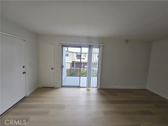 16701 Sims Lane, Huntington Beach CA: https://media.crmls.org/medias/49f6a4b9-71f0-482d-90c7-28170eb5e0d5.jpg