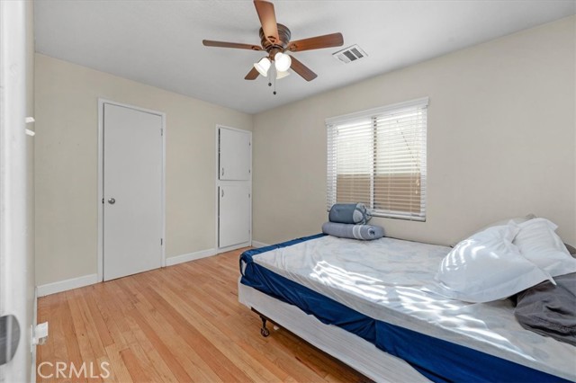 Detail Gallery Image 25 of 45 For 404 W Robinson Ave, Fresno,  CA 93705 - 3 Beds | 2 Baths