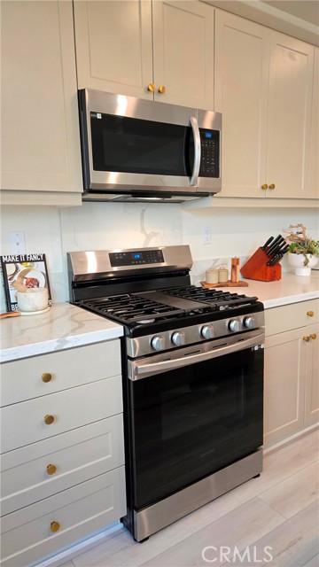 Detail Gallery Image 7 of 41 For 906 Lemon Dr, Pomona,  CA 91768 - 3 Beds | 2/1 Baths