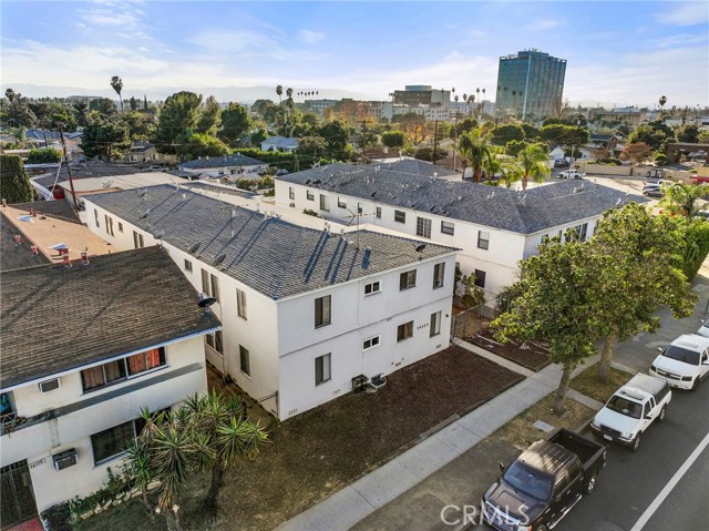 14324 Roscoe Boulevard, Panorama City CA: https://media.crmls.org/medias/49f9ff50-ad92-4b6e-b51a-dc356a36f178.jpg