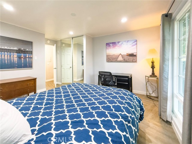 MLS #OC25265232 image #9