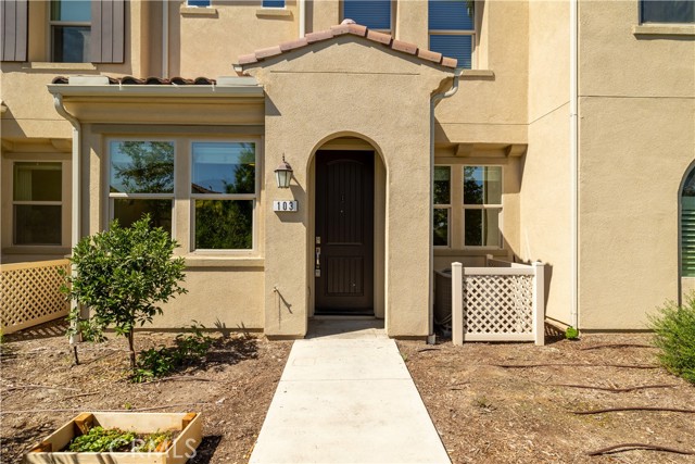4271 Horvath Street, Corona CA: https://media.crmls.org/medias/49fad1f0-563b-41b5-91b9-072ed764c02a.jpg