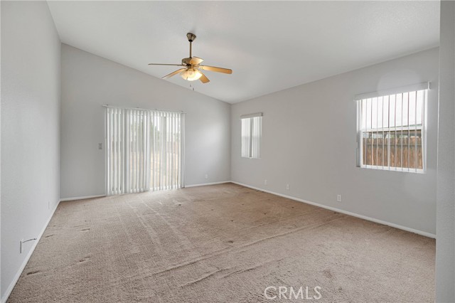 21257 Seibel Lane, Apple Valley CA: https://media.crmls.org/medias/49fb3446-1526-49c8-bfca-0b58efbbf0a2.jpg