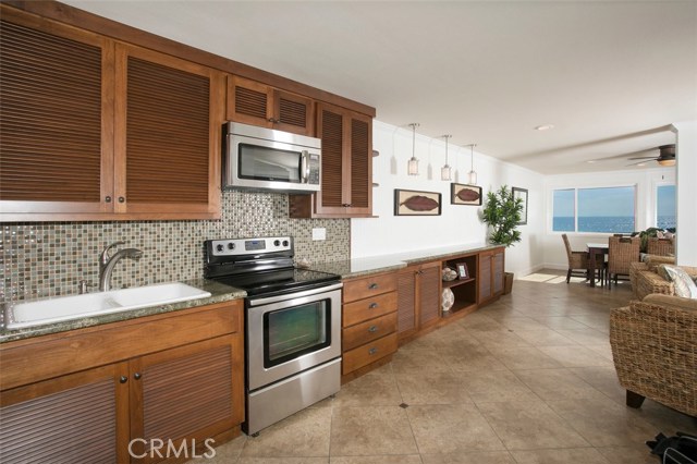 Detail Gallery Image 31 of 35 For 40 Blue Lagoon, Laguna Beach,  CA 92651 - 3 Beds | 3 Baths