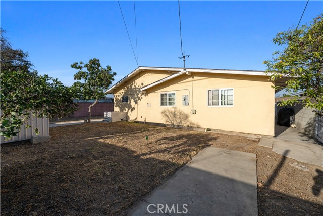 Detail Gallery Image 24 of 34 For 931 N Holly St, Anaheim,  CA 92801 - 4 Beds | 3 Baths