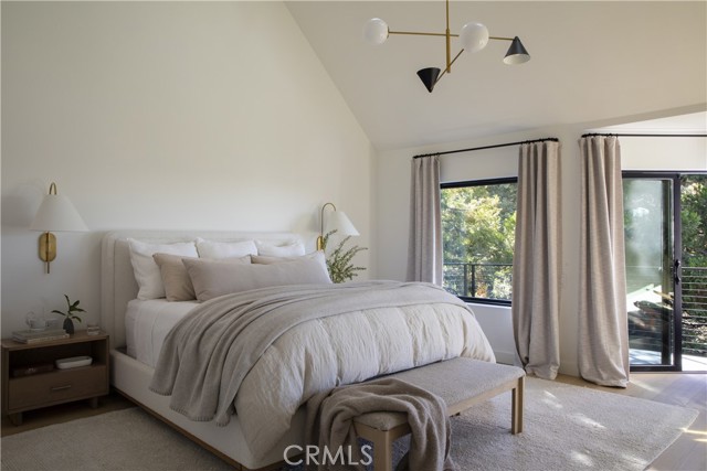 Detail Gallery Image 13 of 47 For 654 S Cumberland, Lake Arrowhead,  CA 92352 - 5 Beds | 5 Baths