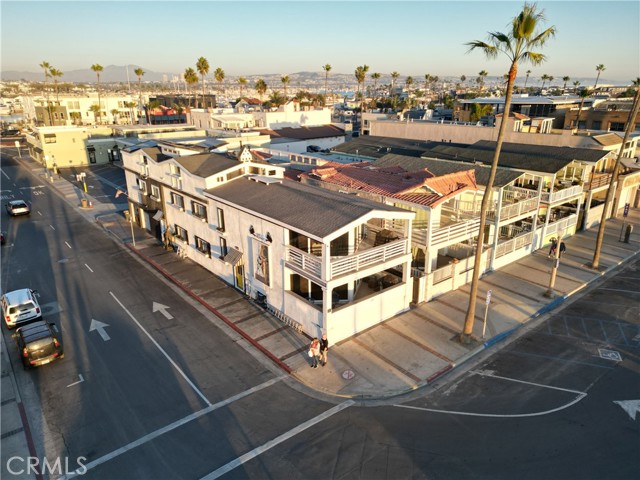 Detail Gallery Image 1 of 17 For 2214 W Oceanfront a,  Newport Beach,  CA 92663 - 3 Beds | 2 Baths