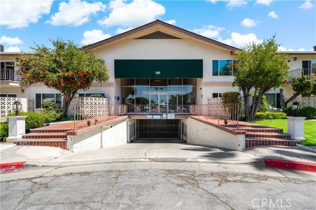 Detail Gallery Image 19 of 20 For 1360 Shadow Lane, Fullerton,  CA 92831 - 2 Beds | 2 Baths
