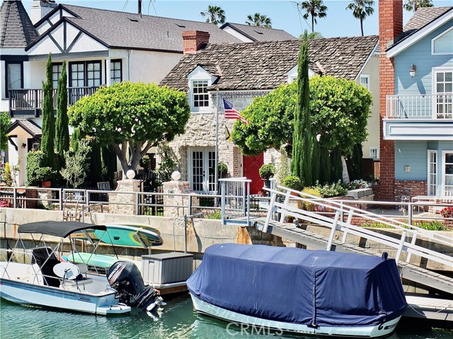 Detail Gallery Image 66 of 71 For 89 Rivo Alto Canal, Long Beach,  CA 90803 - 5 Beds | 3/1 Baths