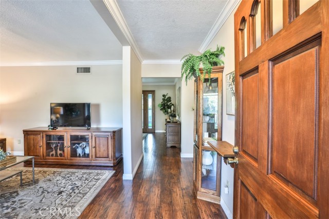 Detail Gallery Image 3 of 43 For 1102 E Renwick, Glendora,  CA 91740 - 3 Beds | 2 Baths